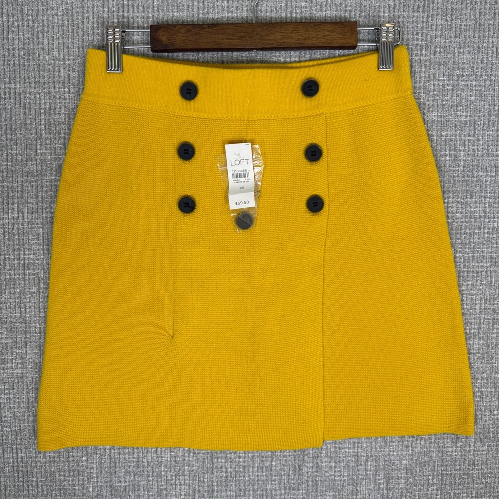 LOFT Knit Mini Skirt Button Front Yellow Sz‎ XS Academia Anime Preppy Y2K School